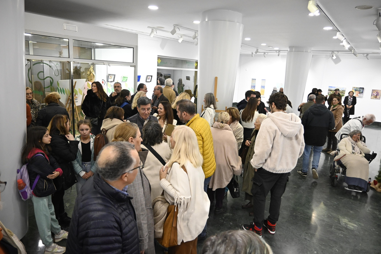 Inauguración de la muestra solidaria titulada 'ArtistasxPrincesa. Una obra por cada princesa RETT'