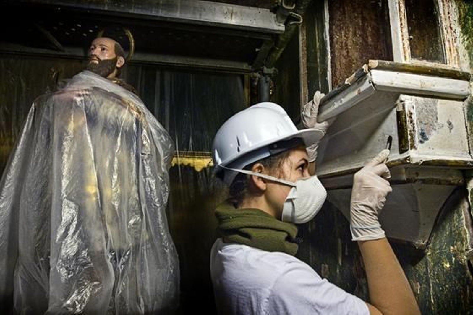 Aparecen nuevos frescos en los trabajos de rehabilitación del Oratorio de San Felipe Neri. 

Foto: Julio Gonzalez