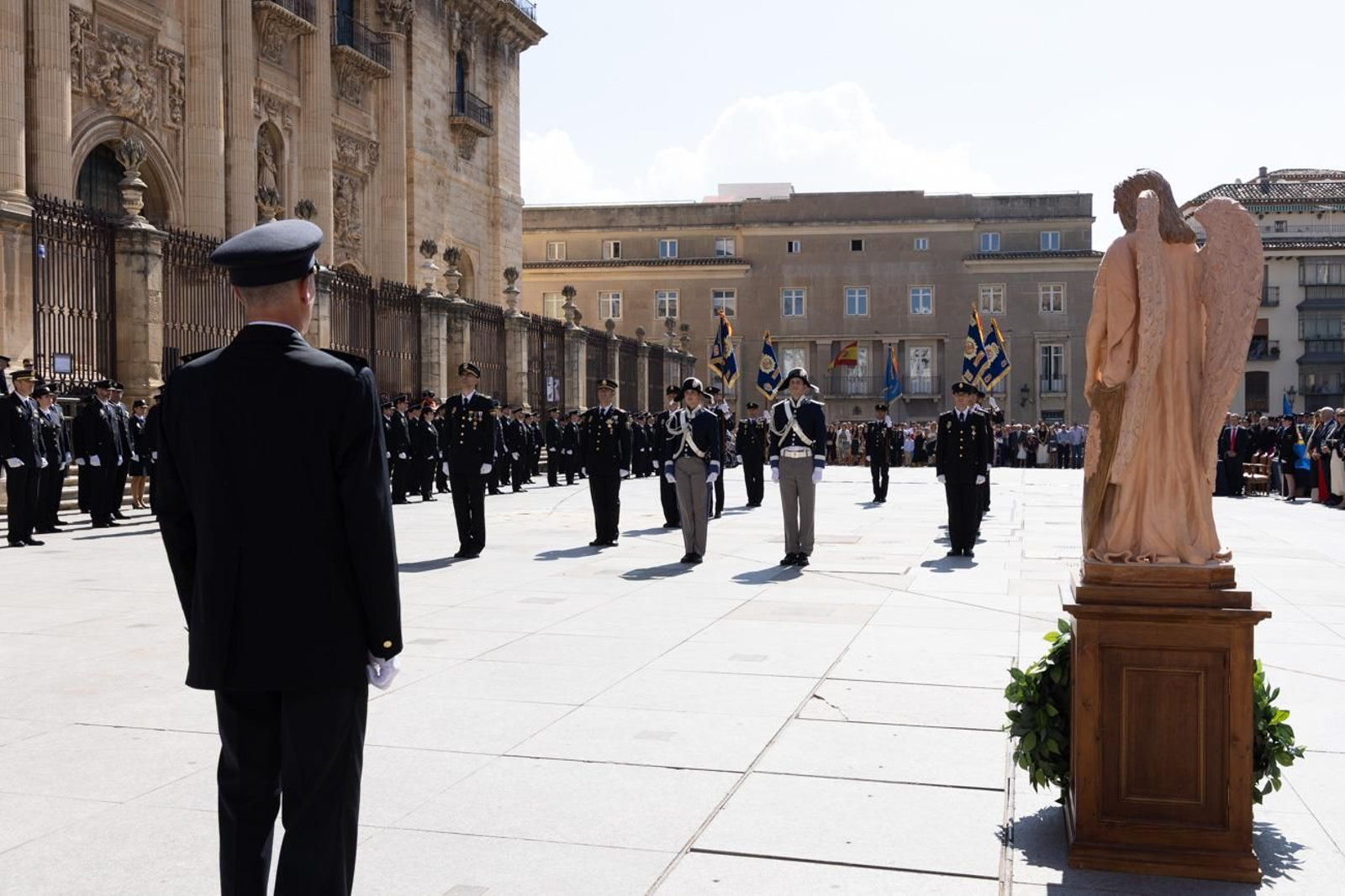 Acto por el día de la Policía Nacional, con motivo de la festividad los Santos Ángeles Custodios