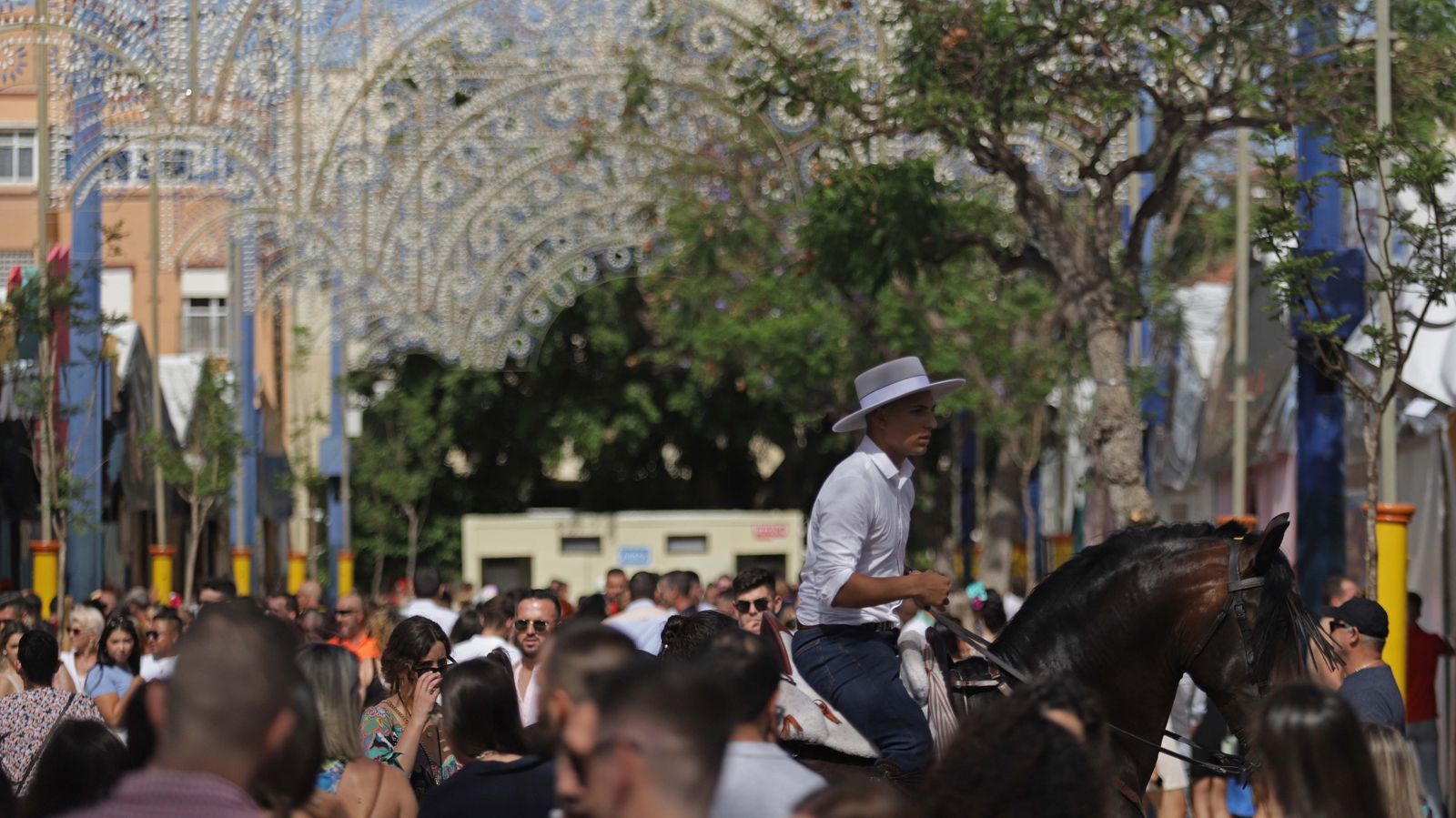 Fotos del Domingo por Sevillanas en la Feria Real de Algeciras