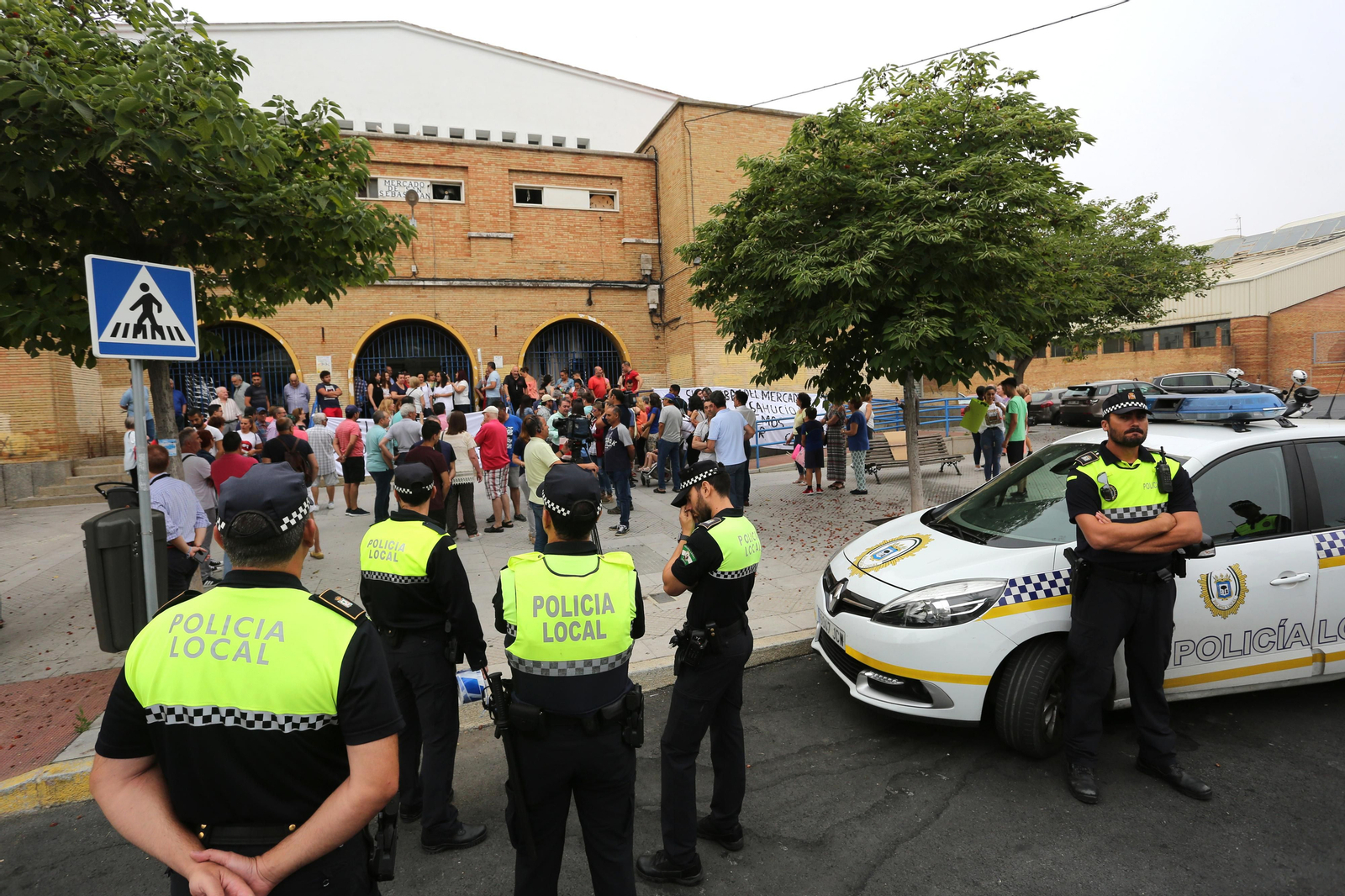 Más imágenes de la protesta de los minoristas del mercado de San Sebastián