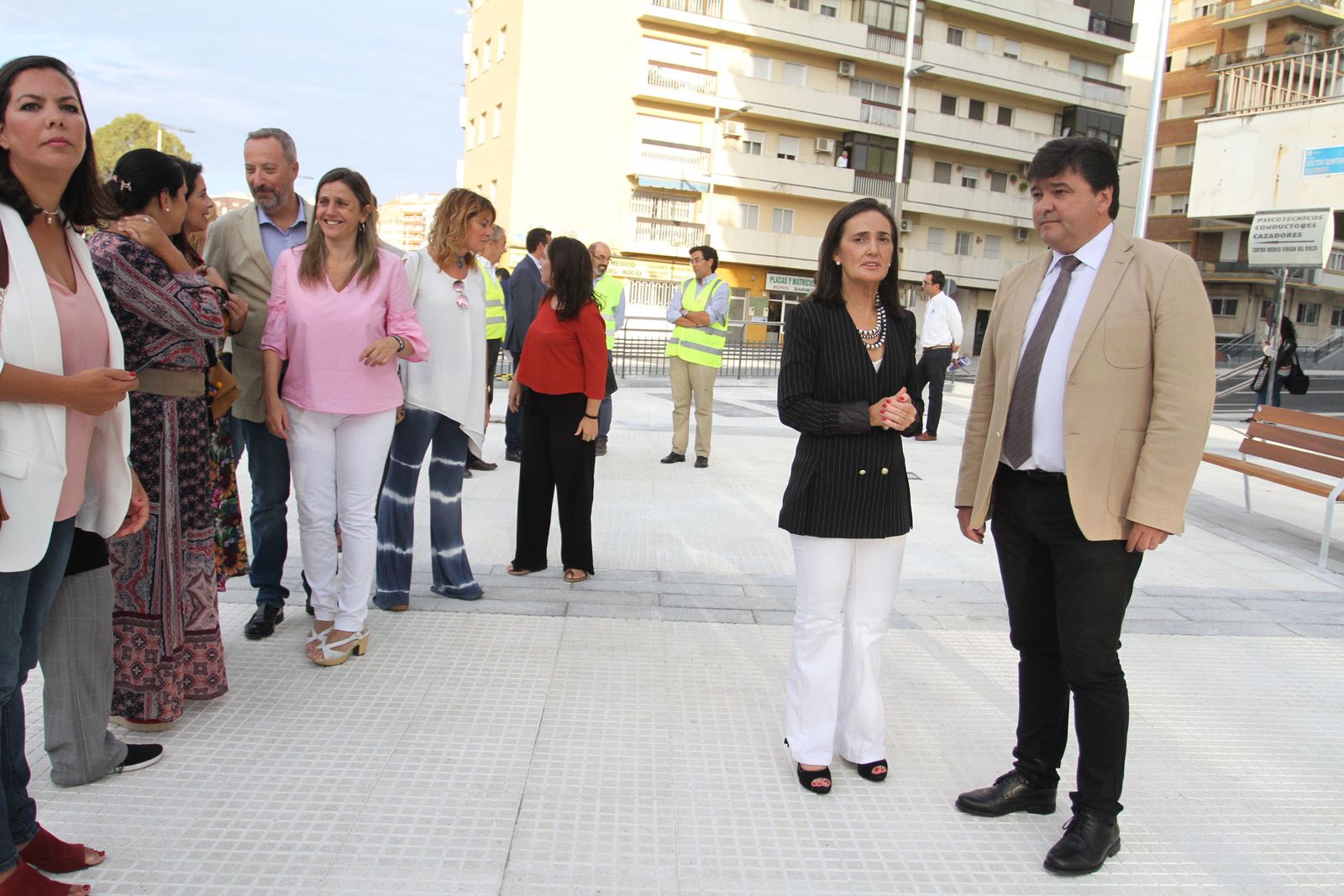 Reapertura de la Avenida de Cádiz al tráfico.