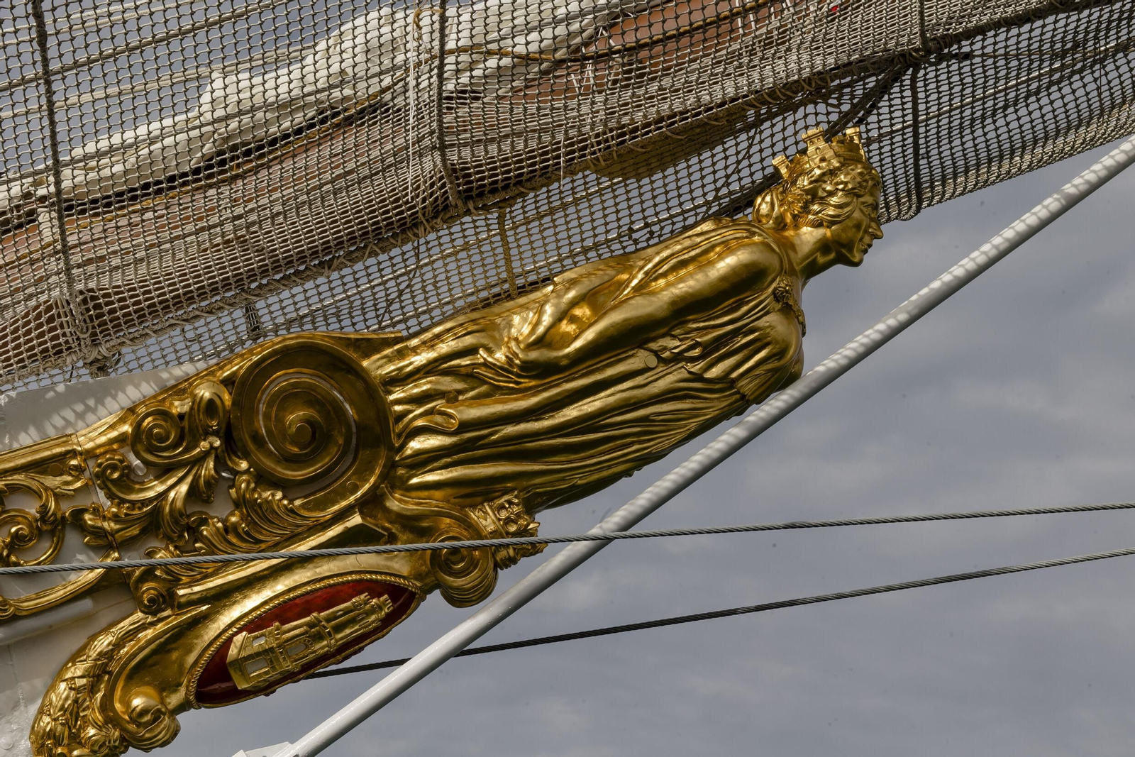 Otra imagen de la flamante diosa.