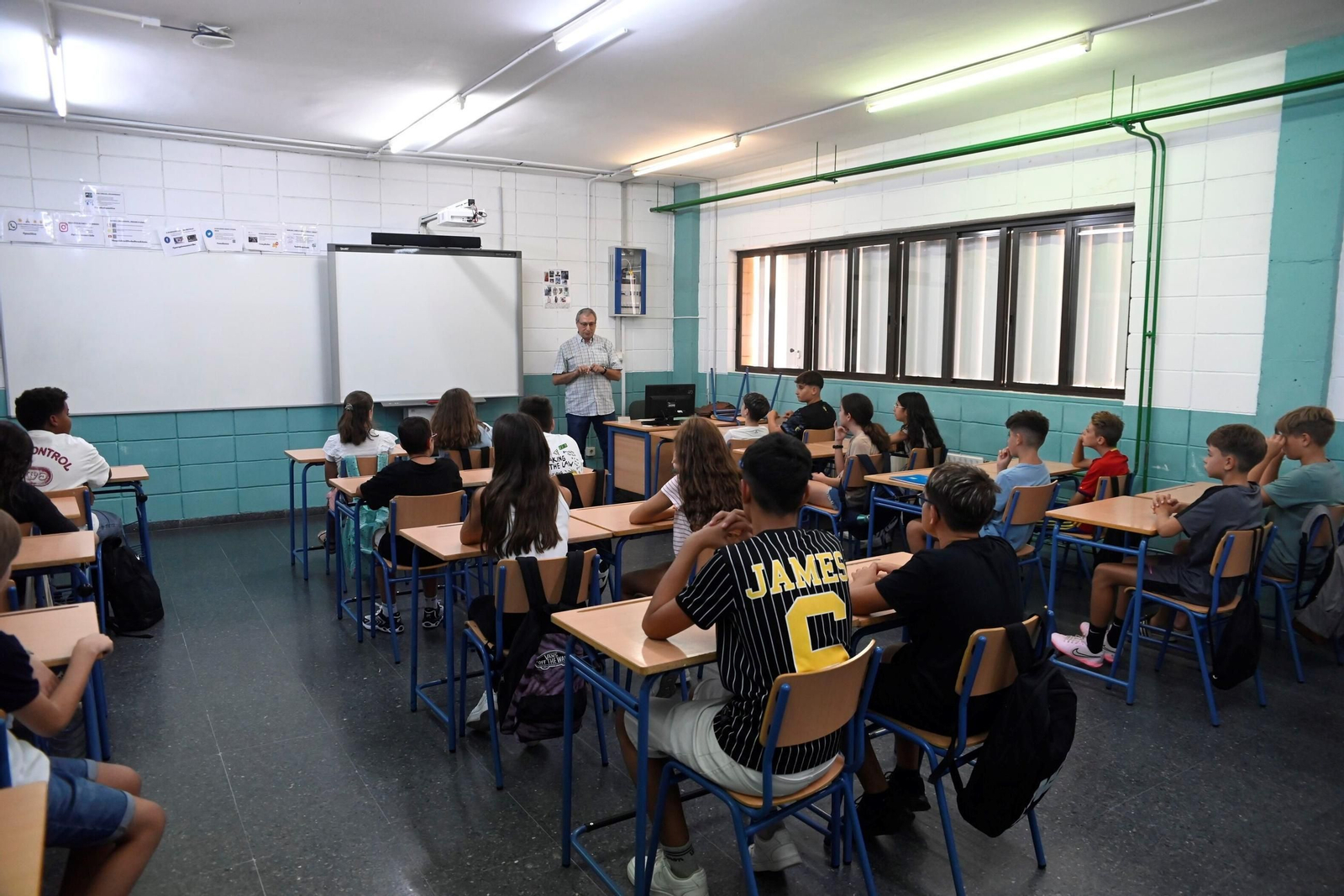 El inicio de las clases de Secundaria, en imágenes