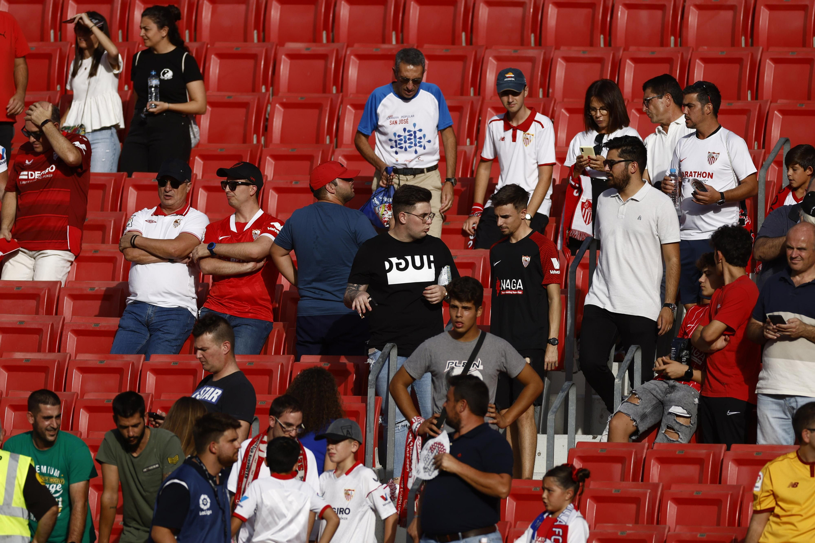 Búscate en las fotos del Sevilla-Athletic