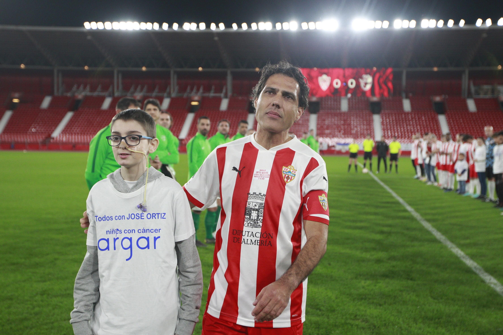 Imágenes del partido homenaje al 'eterno' capitán de la U.D. Almería, José Ortiz