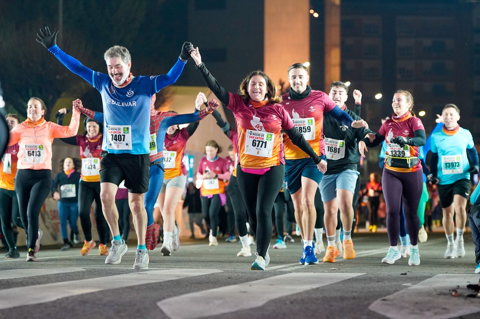 En imágenes: búscate en tu llegada a meta de la Carrera de San Antón 2026 (3)