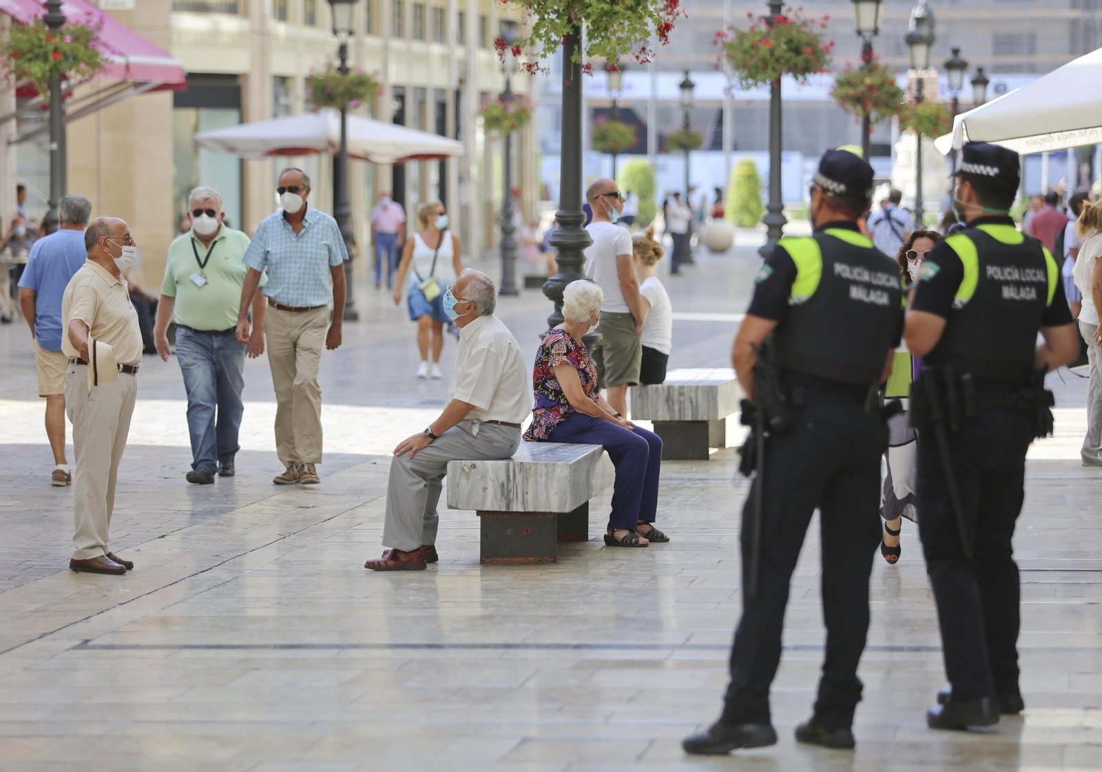 Policías locales en calle Larios