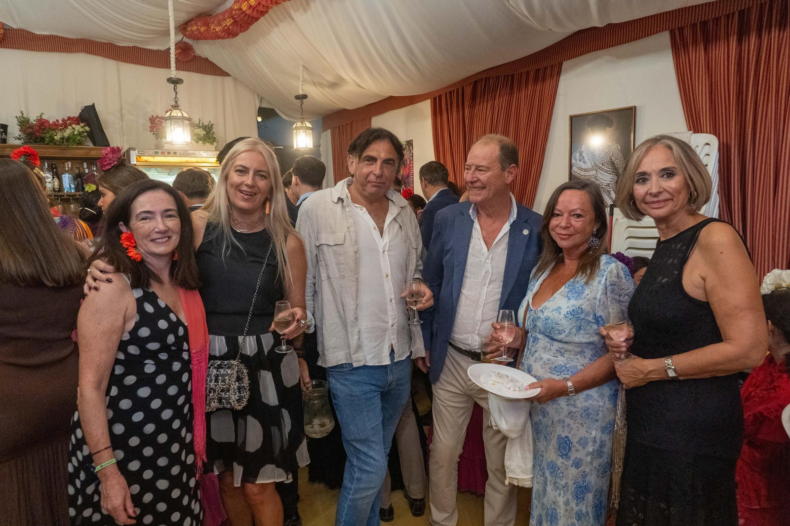 Imágenes del ambiente del ambiente de la noche del sábado en la Feria de Otoño y del Caballo 2025 de Huelva