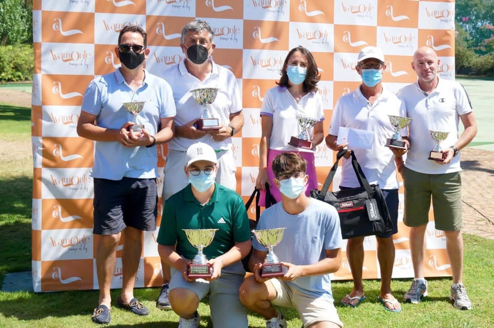 Entrega de premios tras la celebración del torneo de golf 'Ciudad de Ayamonte'