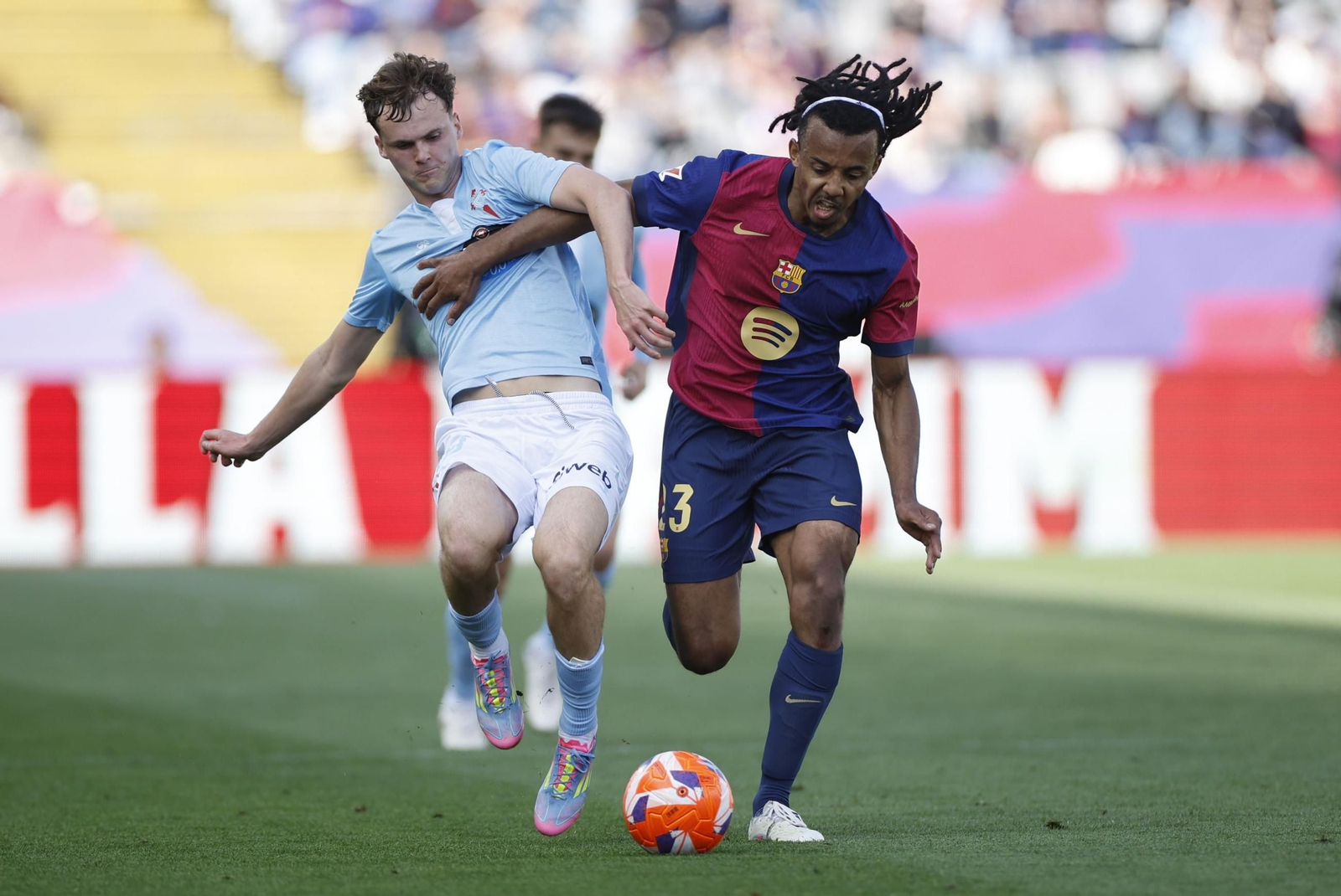 Barcelona-Celta: El malagueño Melero López, salpicado por la polémica