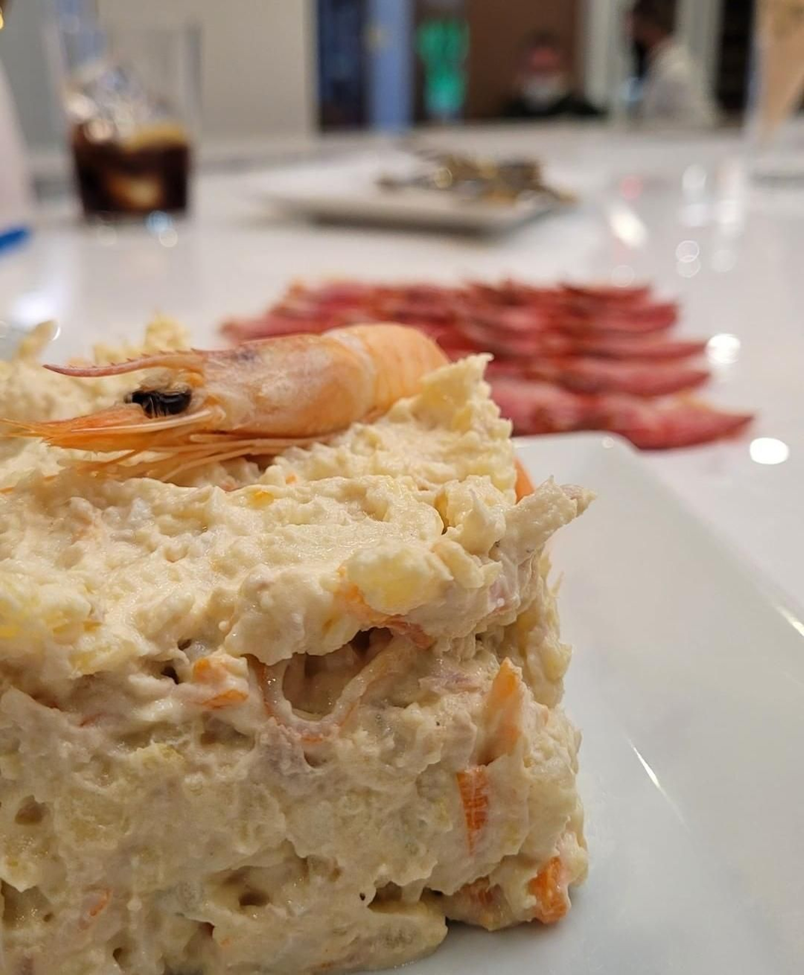 Bar Pataya, ¡larga vida al imperio de la gamba!