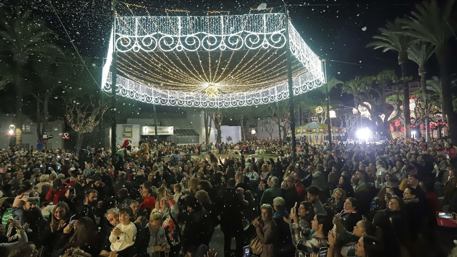 Inauguración del alumbrado navideño en San Roque.