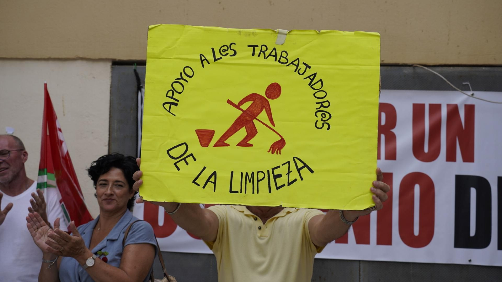 Fotos de la huelga de limpieza en el Hospital Punta de Europa de Algeciras