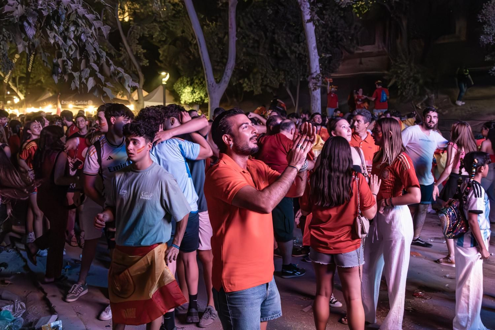 La euforia jiennense por la victoria de España, imágenes