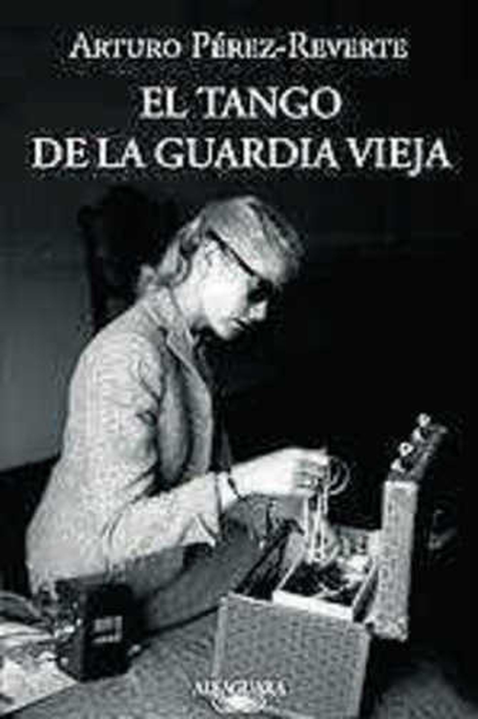 Arturo Pérez-Reverte (Cartagena, 1951) regresa a las librerías con una historia de amor.