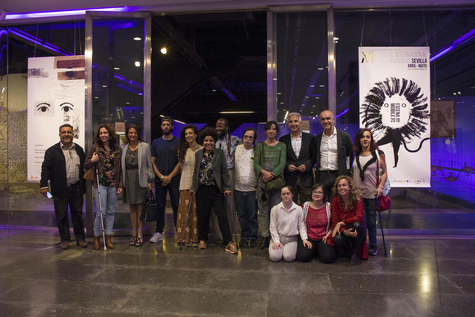 Artistas, responsables del Festival Escena Mobile y representantes políticos, ayer en el Antiquarium, donde se presentó la programación.