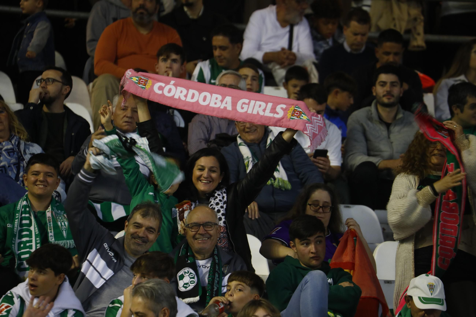 Las mejores fotos del ambiente en el Córdoba CF - Zaragoza en El Arcángel
