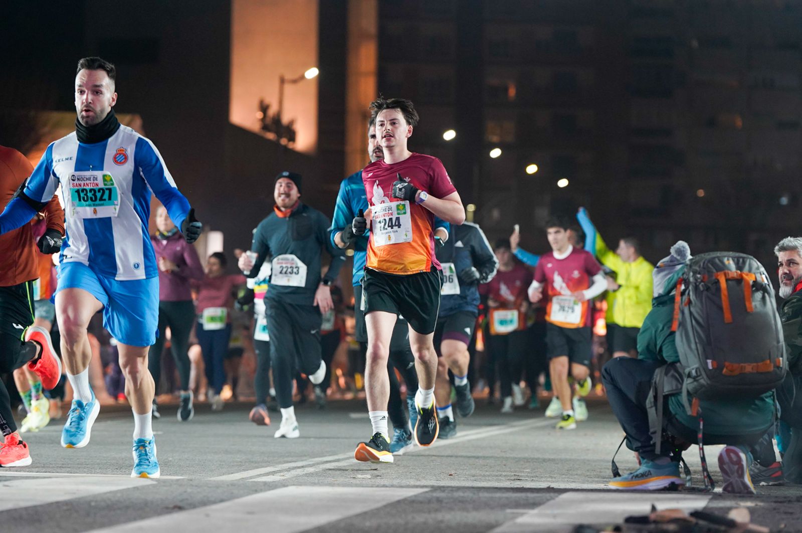 En imágenes: búscate en tu llegada a meta de la Carrera de San Antón 2026 (14)