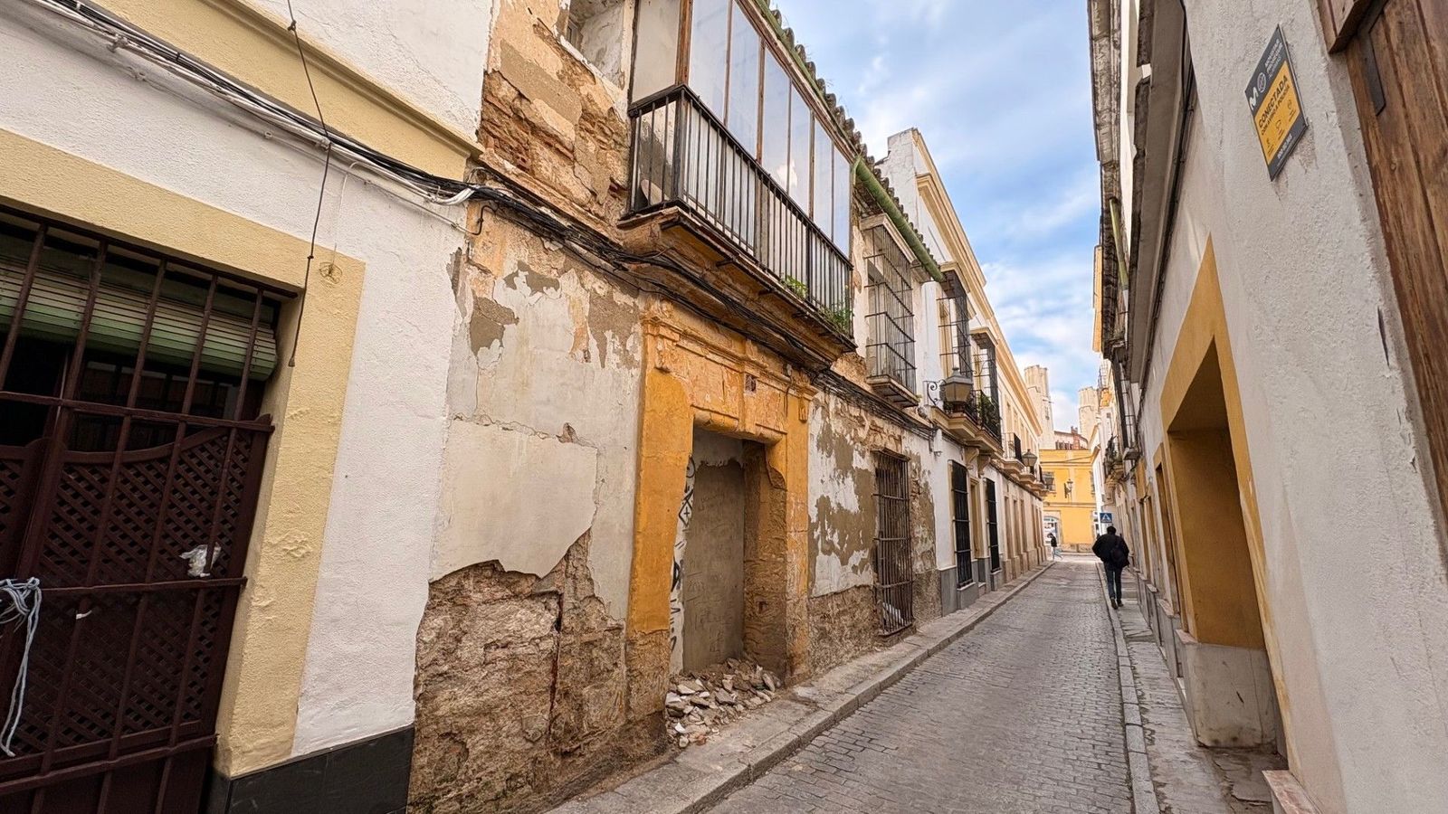 Inmueble de la calle Doctrina, 29, en Jerez que se encuentra en proceso de venta forzosa.