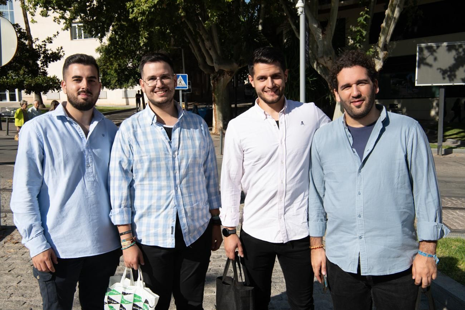 El pueblo de Jaén abraza con solemnidad a El Abuelo en la Magna, en imágenes