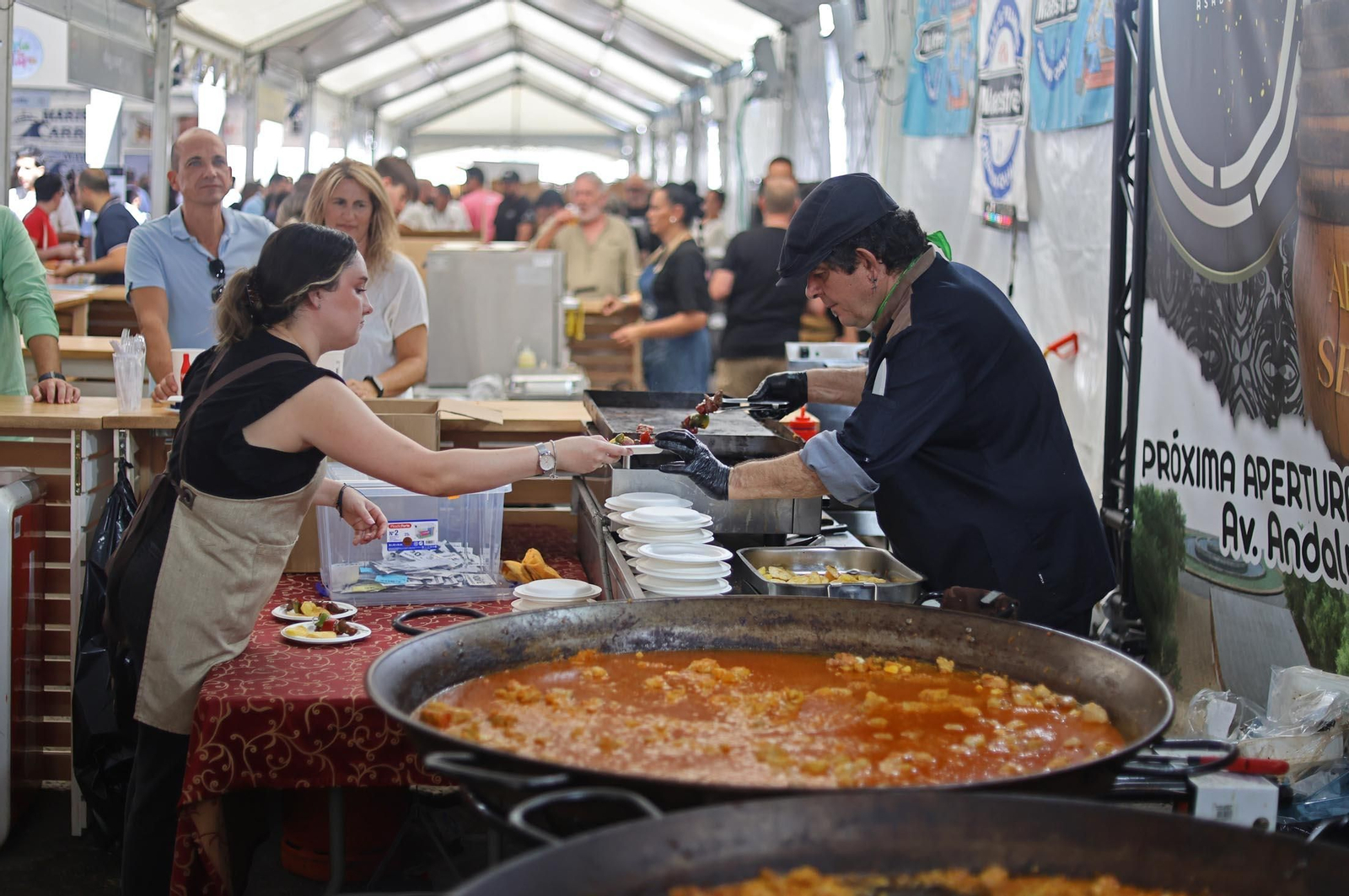 Imágenes de la Feria de la Tapa de Huelva en la mañana del domingo