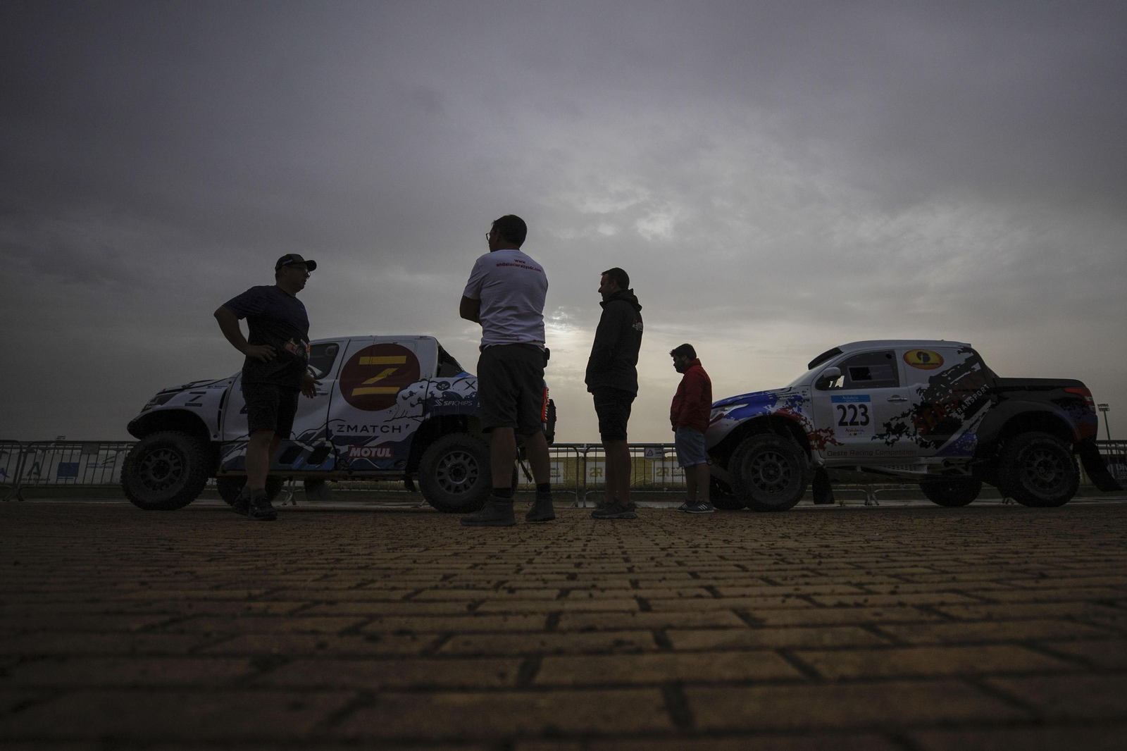 Andalucía Rally: las imágenes del 'Dakar' de Dos Hermanas | Día 1