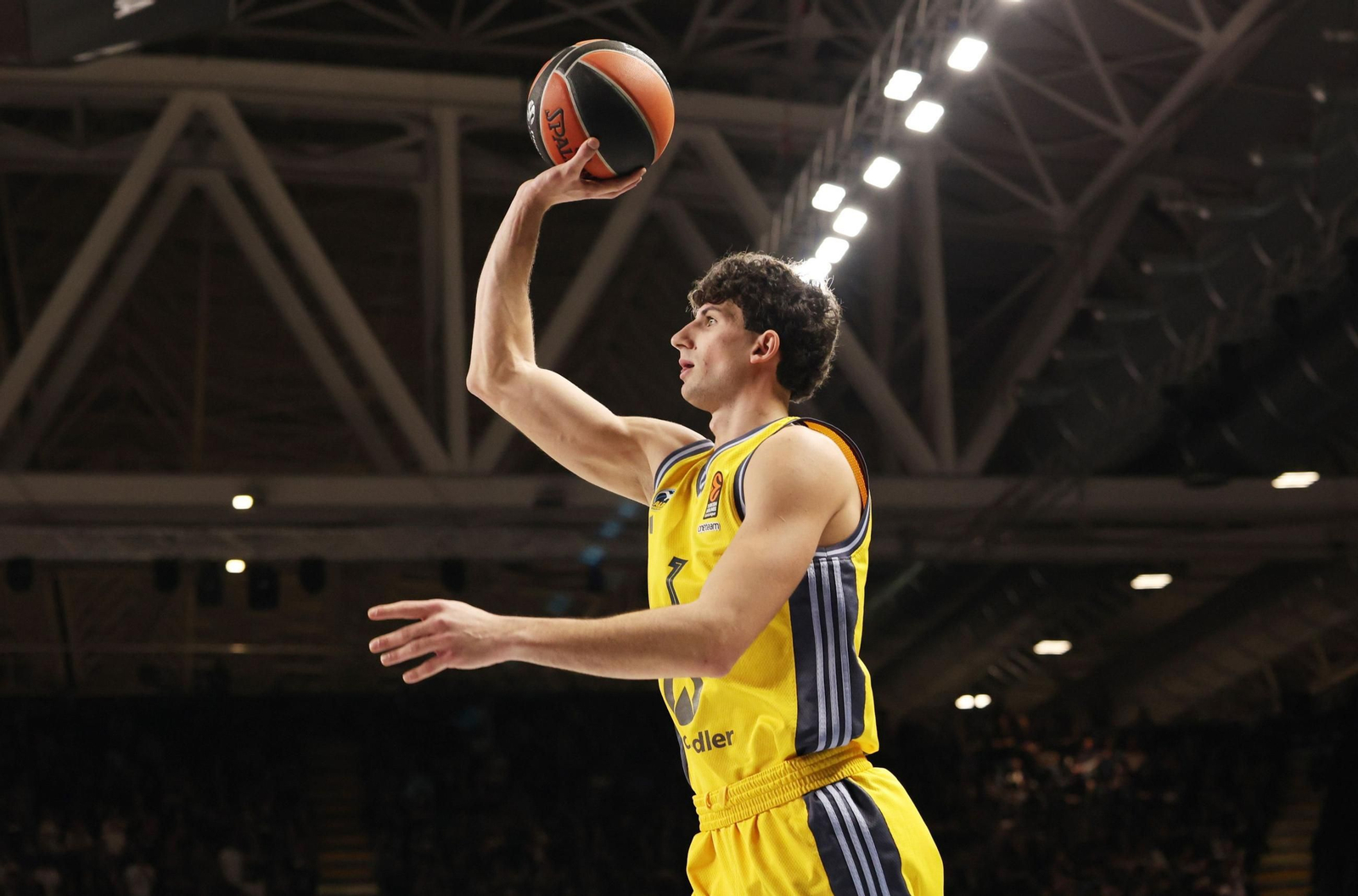Gabriele Procida, en acción con el Alba.