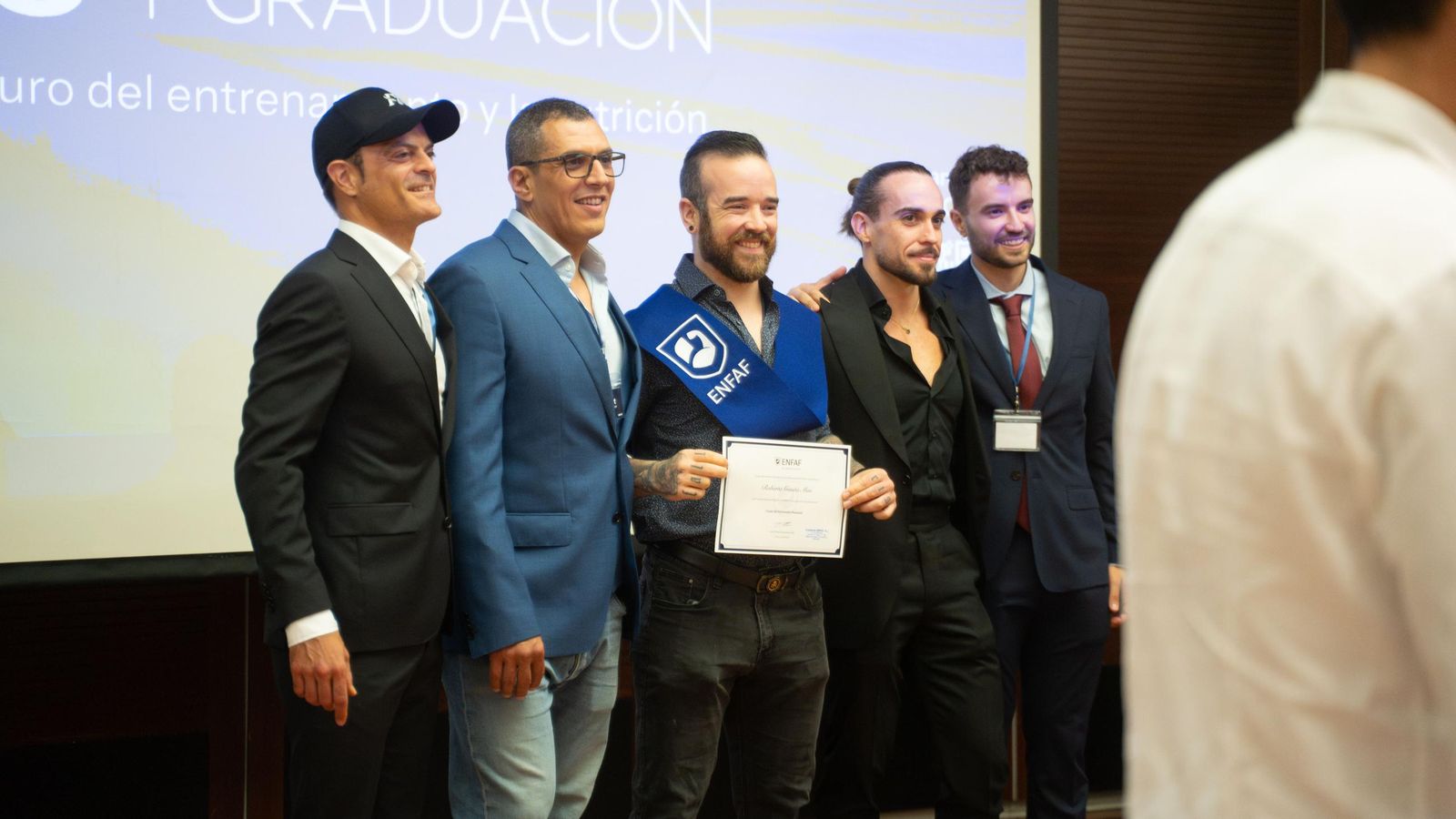 Por qué cada vez más jóvenes eligen formarse como entrenadores personales