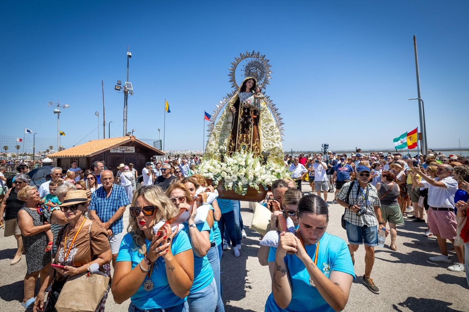 Así ha sido la procesión marítima de la Virgen del Carmen de Gallineras: las imágenes