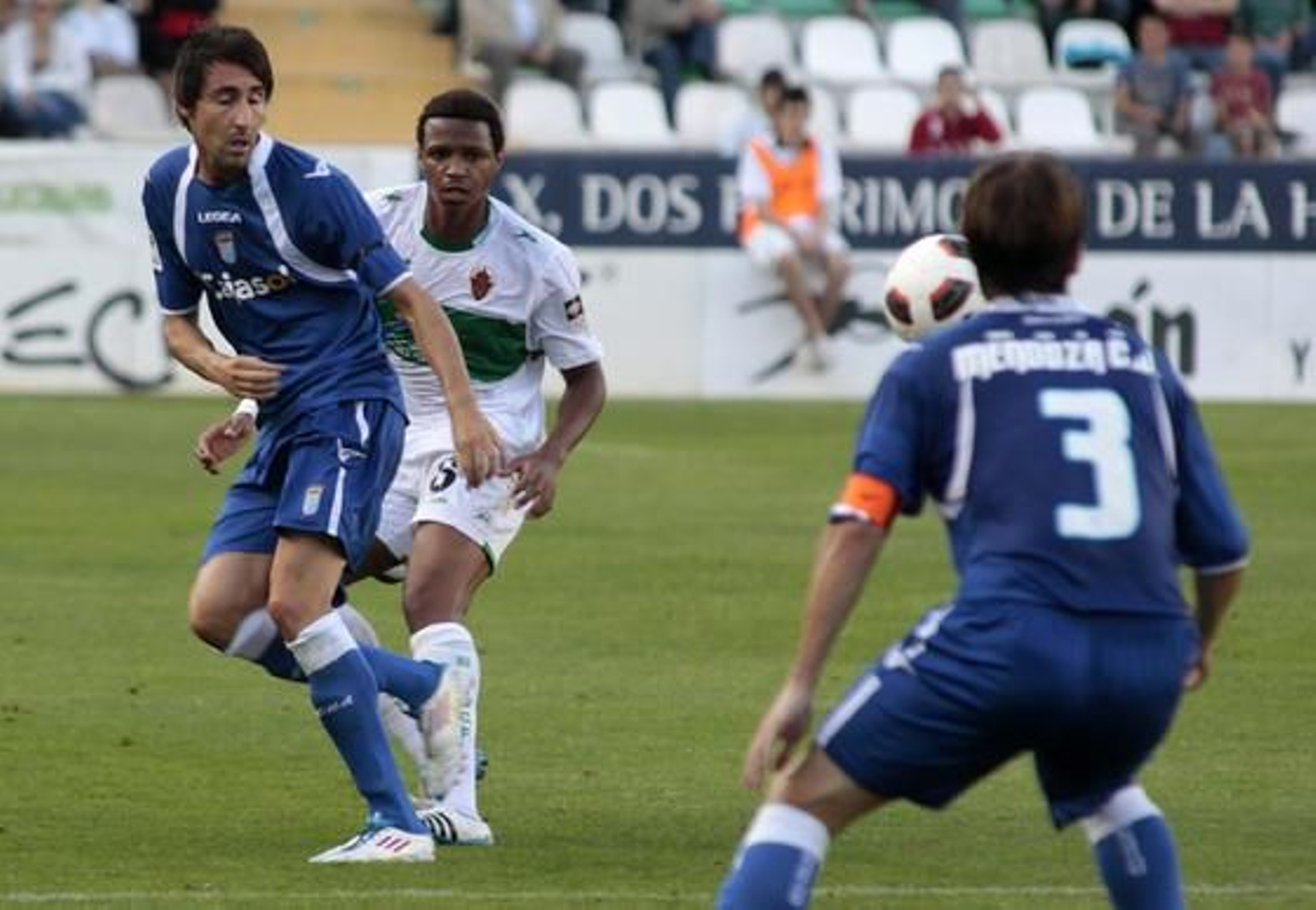 El Xerez cae goleado en Elche y no jugará la promoción (4-1). / LOF