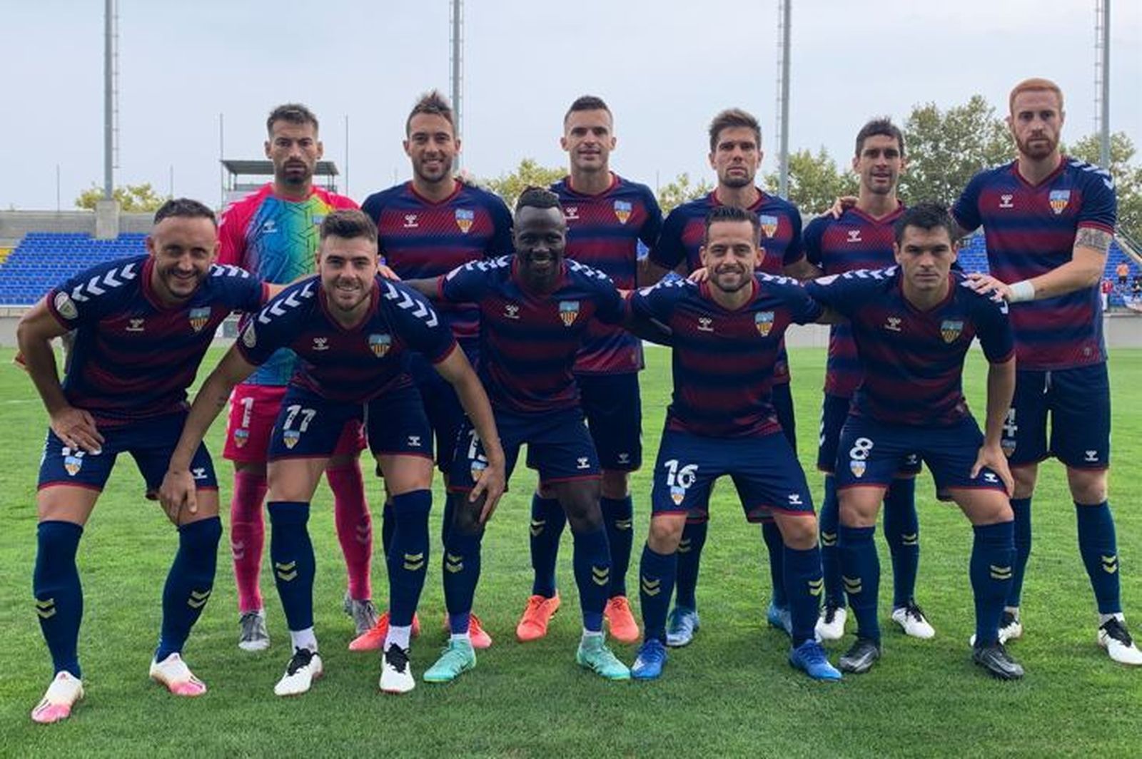 El once del Costa Brava, con Moussa, ante el Albacete.