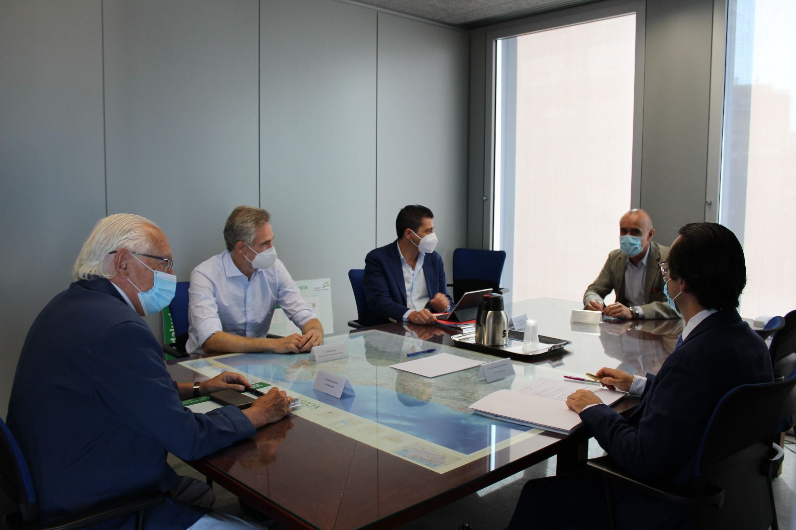 El Ayuntamiento y la Junta abordan la ampliación de la línea 3 del Metro de Sevilla