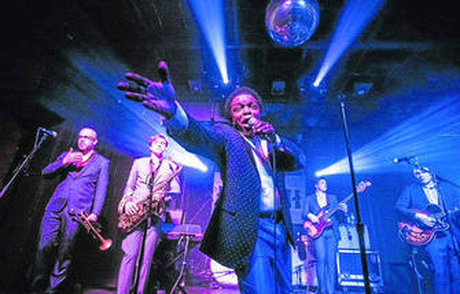 Lee Fields, durante un concierto con su última banda, The Expressions, que lo acompañará también en el Central.