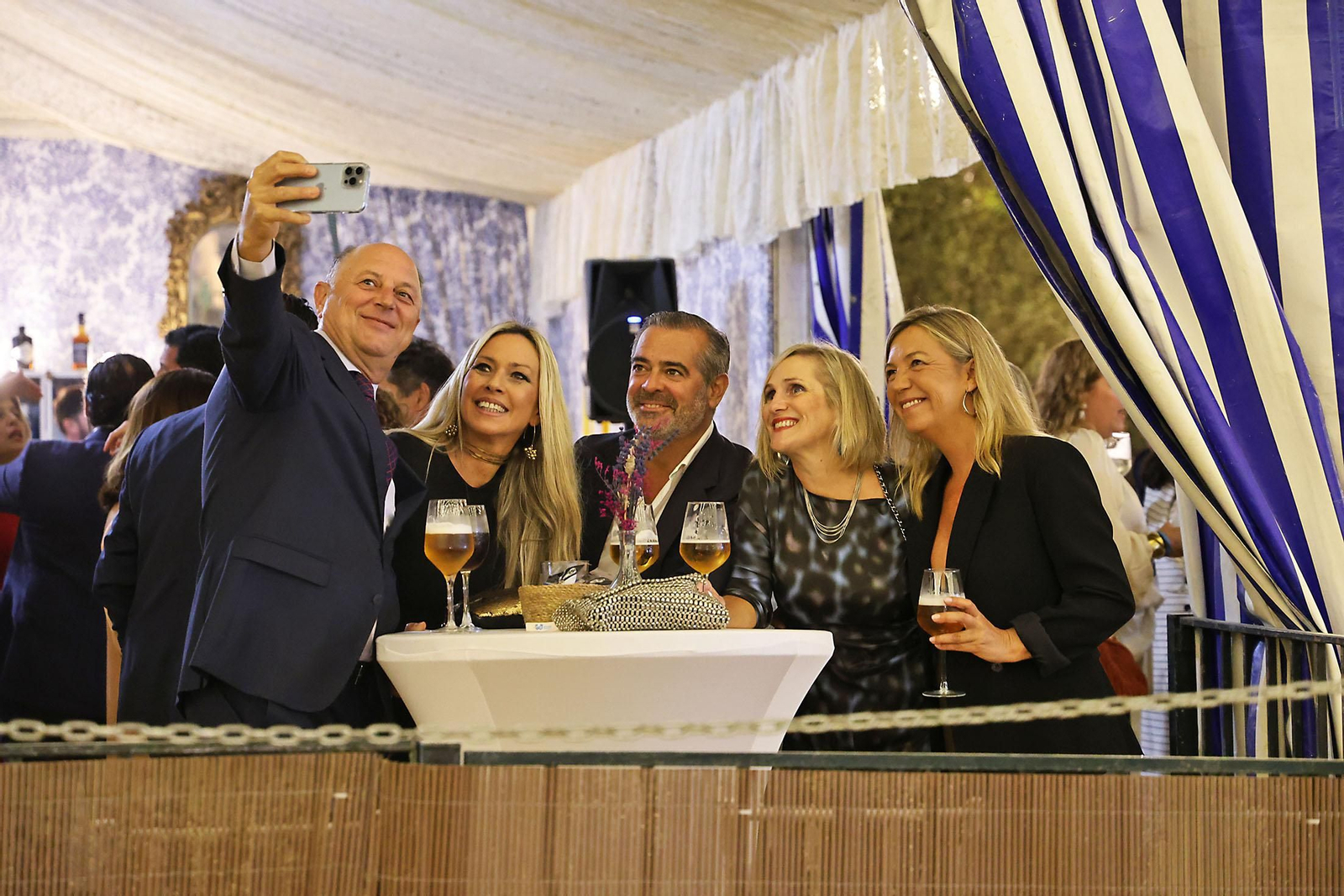 Imágenes de la noche del 'choquito frito' en la Feria de otoño y del Caballo de Huelva 2025