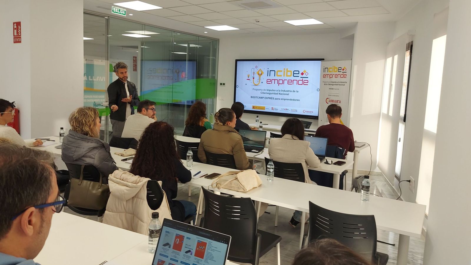 Taller formativo impulsado por el programa INCIBE Emprende.