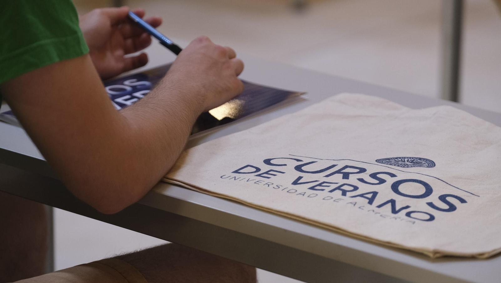 Fotogalería inicio XXII Cursos de Verano de la Universidad de Almería. Roquetas de Mar.