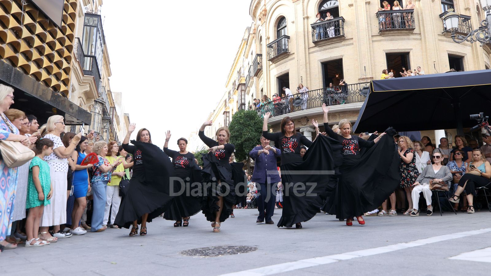Flashmob de la academia de baile de Fani Muñoz en Jerez