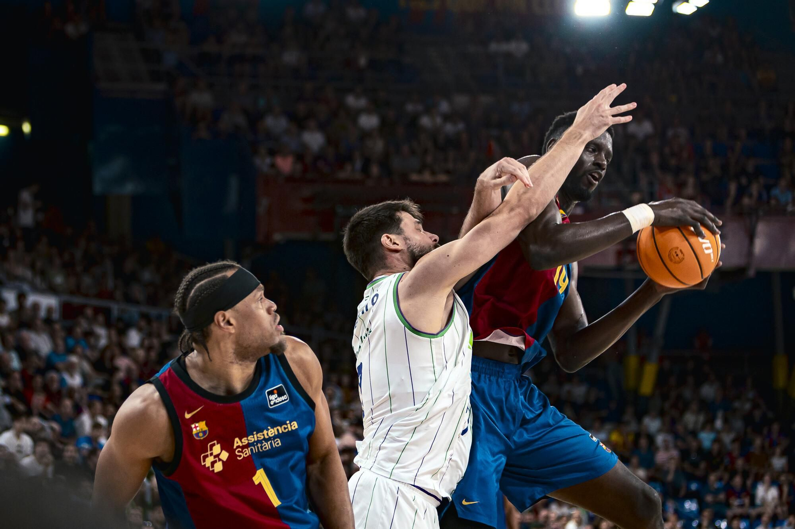 Las fotos del Barça-Unicaja, 2º partido del play off de la ACB