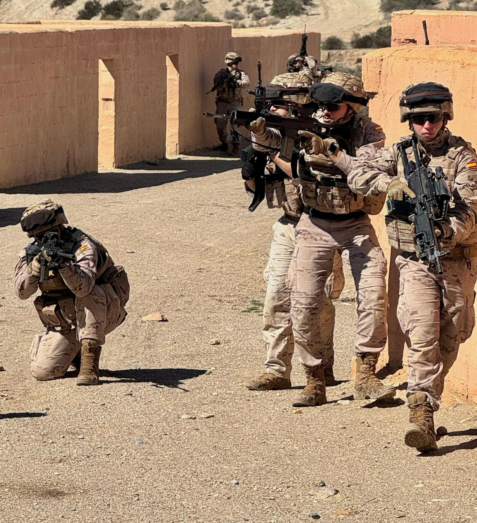 Algunos de los militares participantes en el ejercicio. Algunos de los militares participantes en el ejercicio.