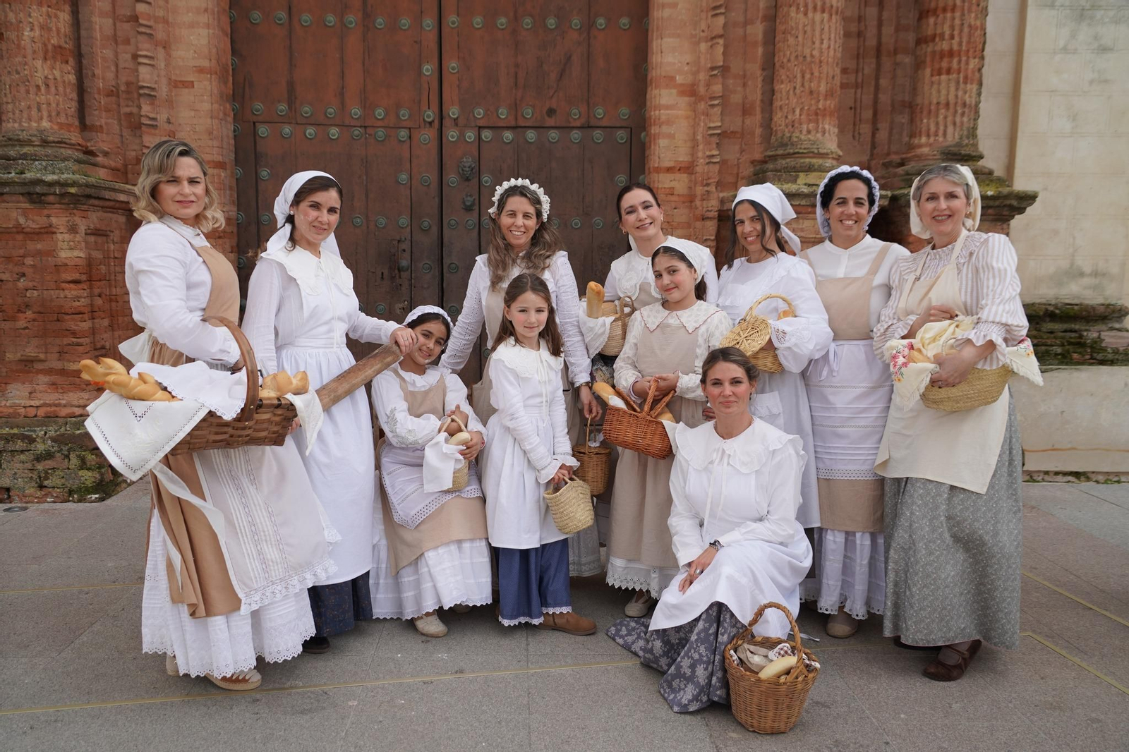 Así se disfrazaron los moguereños para la Feria de Época 1900 de Moguer