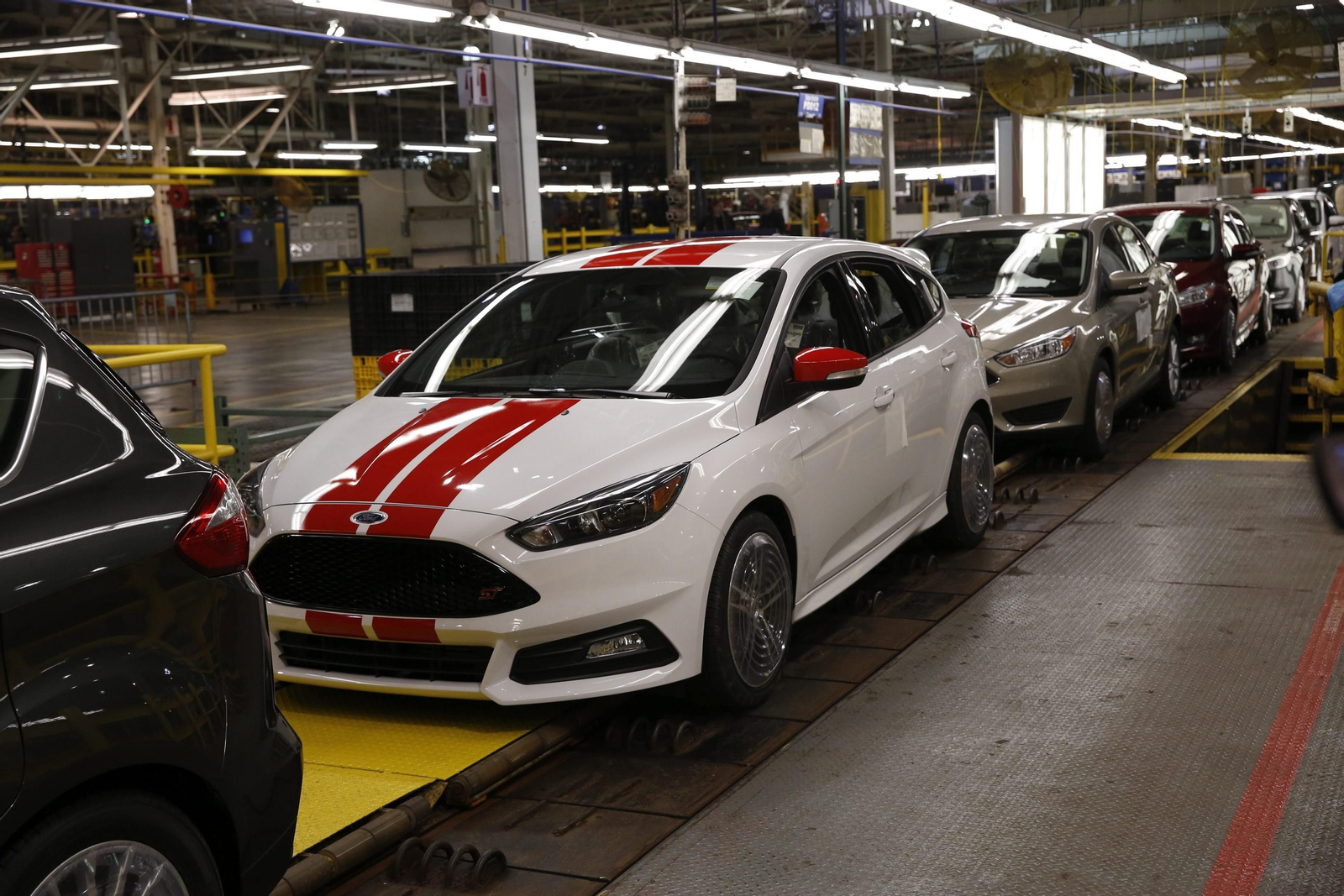 Producción de vehículos Ford Focus en la planta de Flat Rock, en Michigan.