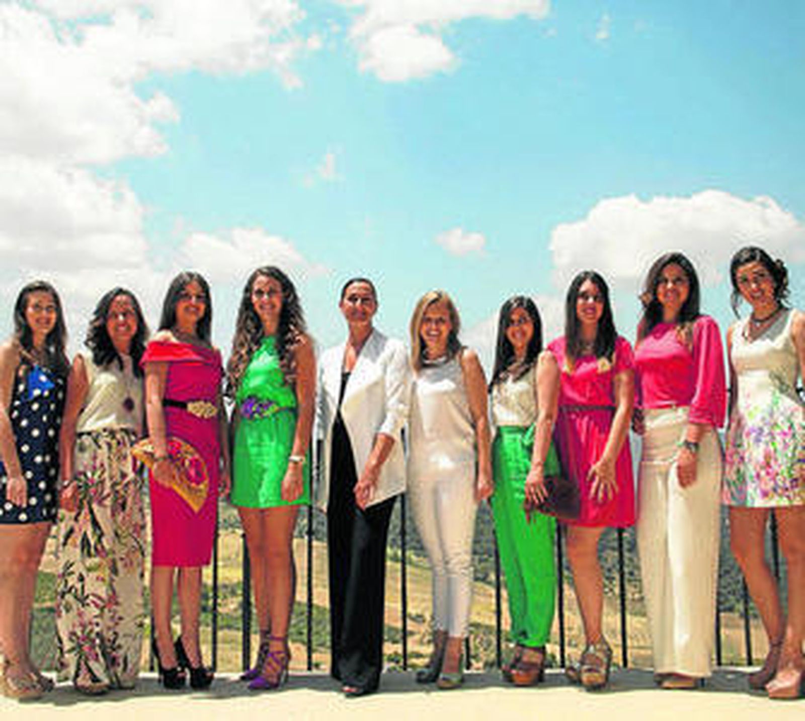 Las jóvenes que representarán a la ciudad.