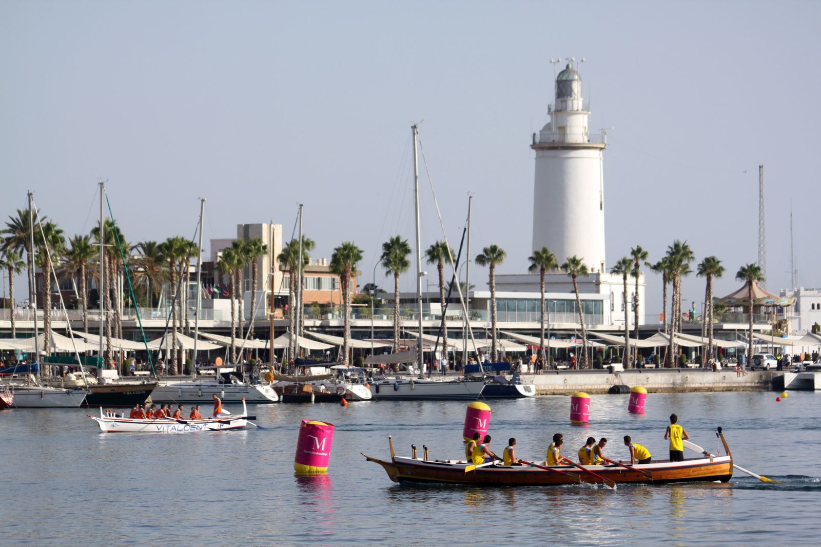 La regata de jábegas, cita tradicional en el programa de 'Deporte en Feria'