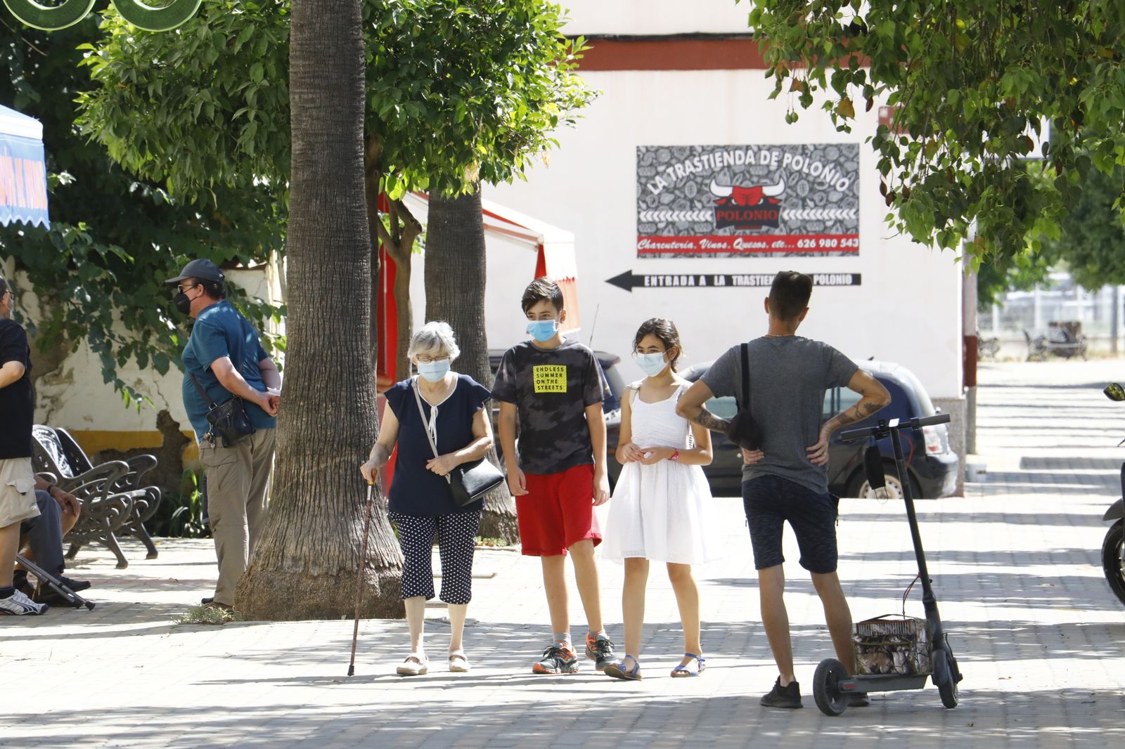 Un paseo fotográfico por la barriada periférica de Alcolea