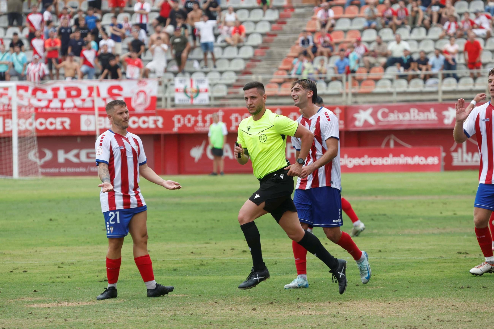 Primera RFEF: Mala jornada malagueña, con derrotas de Torremolinos y Antequera y empate del Marbella