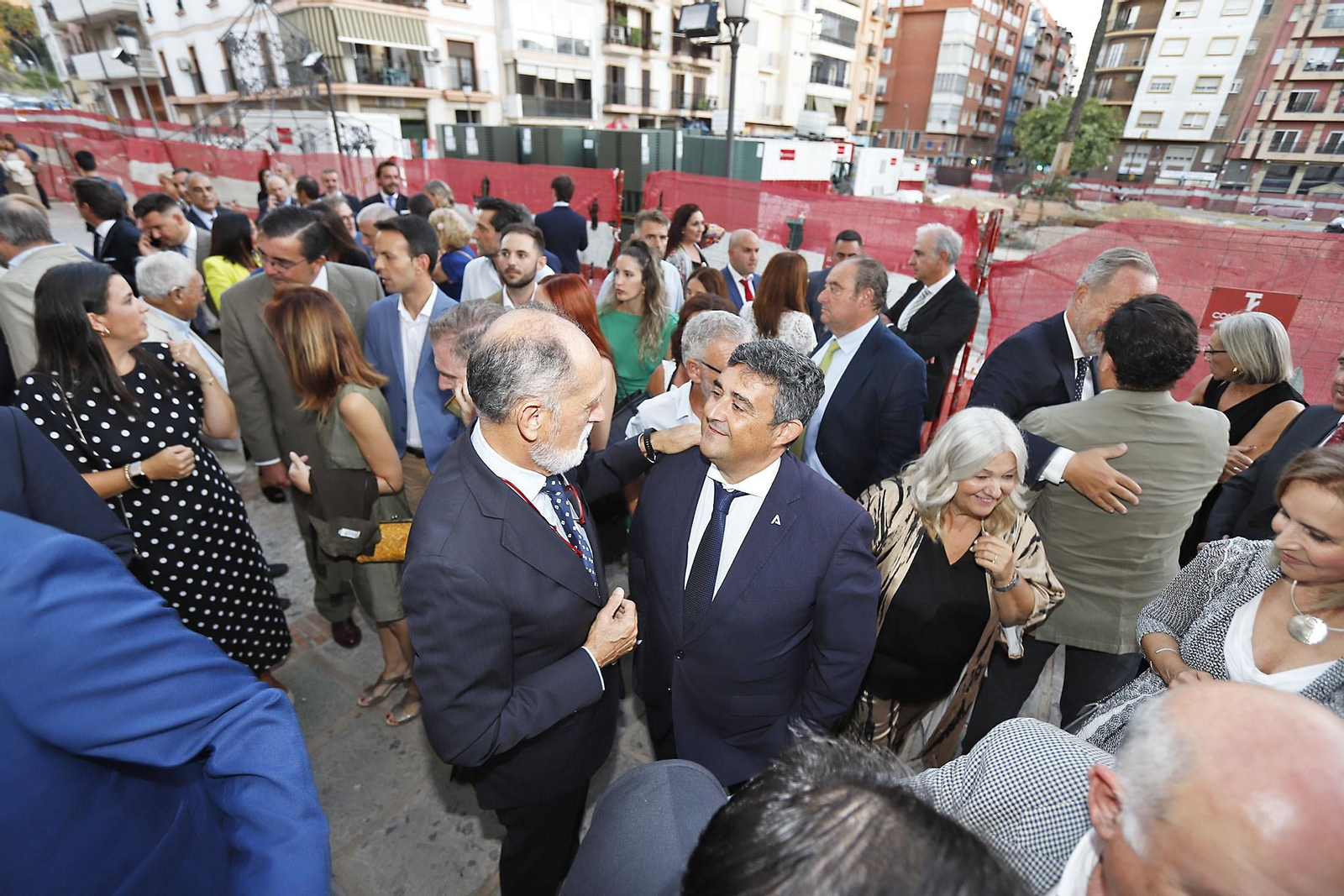 Imágenes de la recepción a los invitados a la gala de los Onubenses del Año