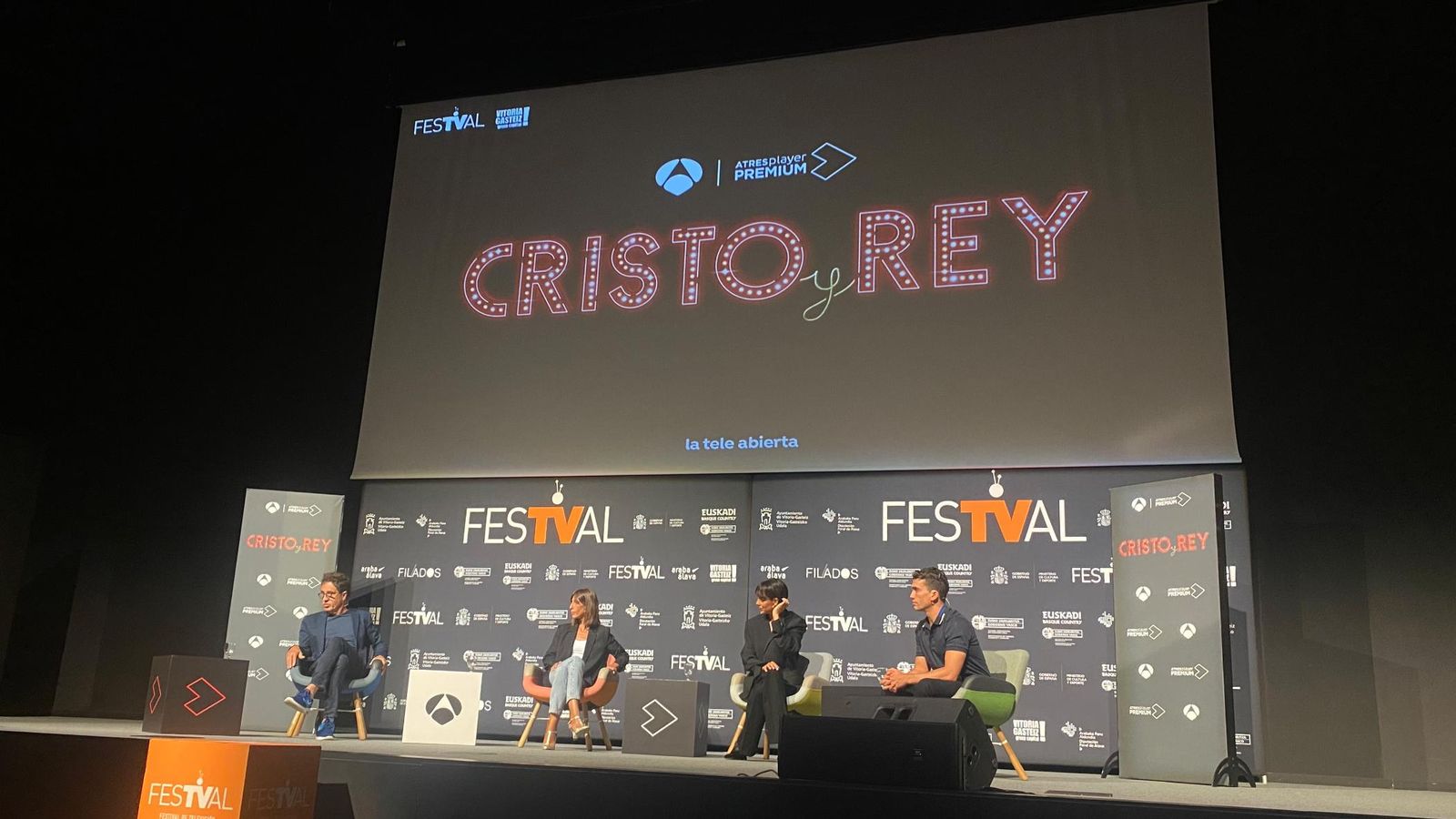 Atresmedia presenta 'Cristo y Rey' en el FesTVal de Vitoria