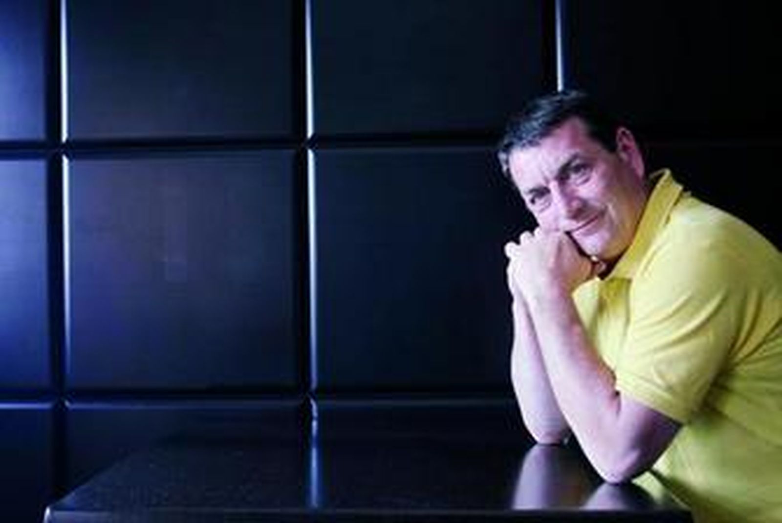 El director del Teatro Negro Nacional de Praga, Pavel Marek, afronta con ilusión el reciente estreno de 'El barón de Munchaussen'.