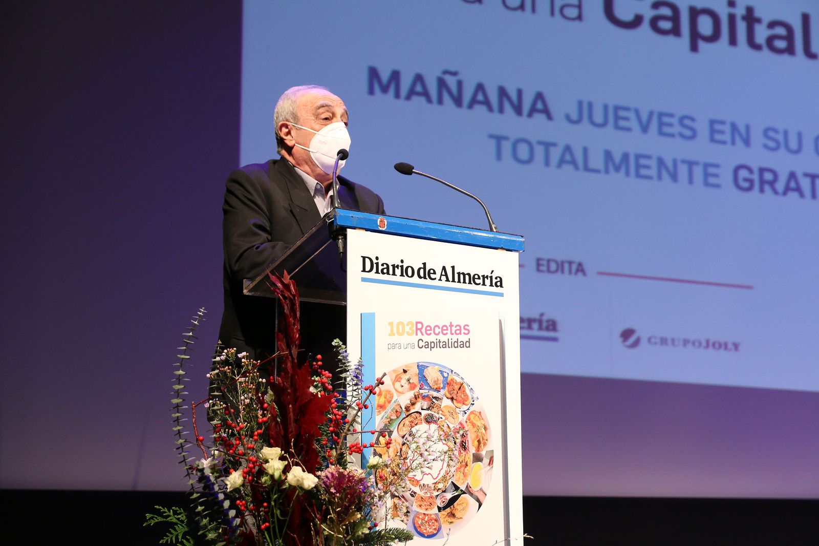 Fotogalería presentación libro '103 Recetas para una Capitalidad'. Almería